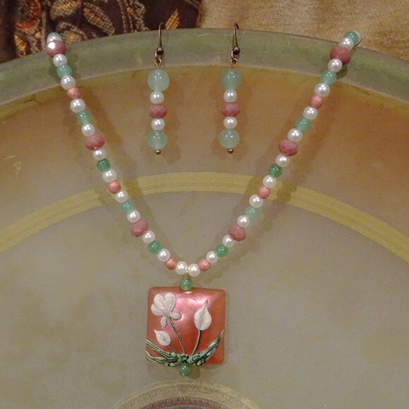 Original necklace and earring set with Grace Lampwork focal in two styles - Picture 5 of 8